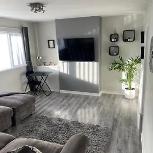 Fantastic Full 3 Bedroom Modern Appartement